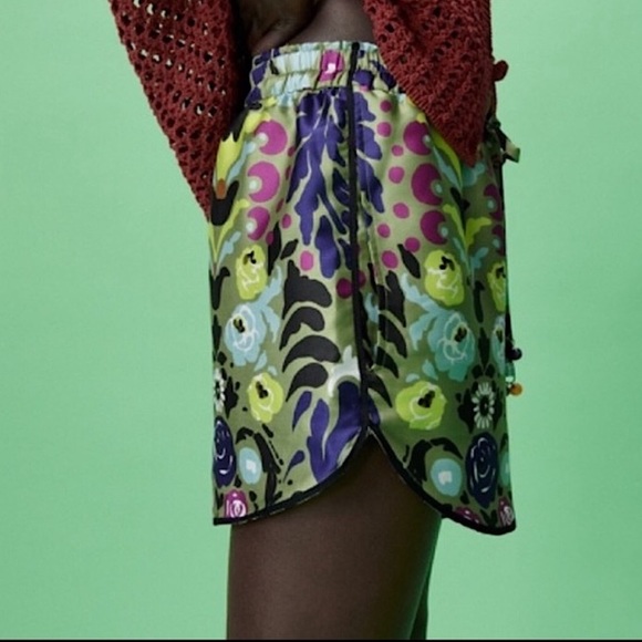 Zara satin floral shorts - Picture 4 of 9